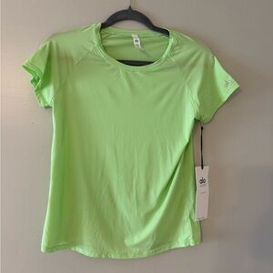 Alo Pulse Tshirt in Neon Lime Size Small NWT